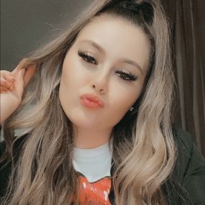 Meet your Posher, Alexandra